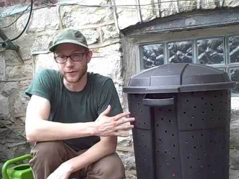 How to Compost in Small Spaces Using a Trash Can