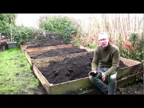 February on Peter's Plot: The Easiest Way to Build Raised Beds