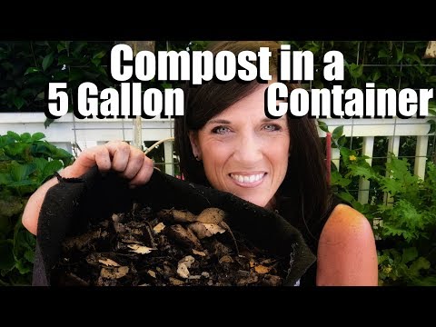 How to Compost in a Small Space in a 5 Gallon Container // Small Space Garden Series #8