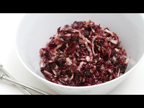 Wilted radicchio with homemade vincotto – A super easy-to-make & beautiful side dish