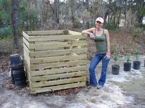 How to Build an Easy Compost Bin